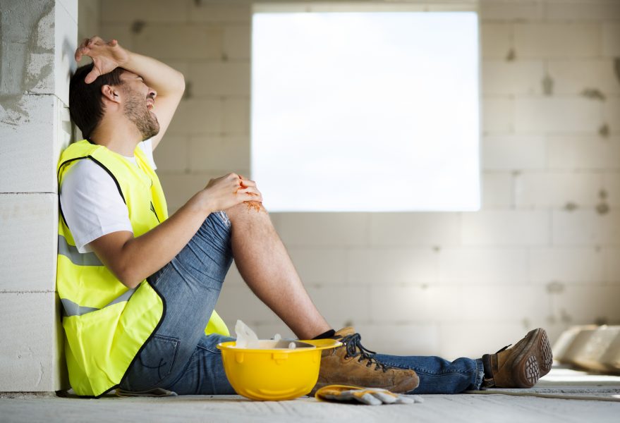 graphicstock-construction-worker-has-an-accident-while-working-on-new-house_r0X-tIRcW-e1570724651734